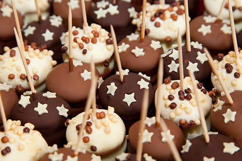 chocolate bon bons, background, brown, cake, candy, dark, delicious HD wallpaper
