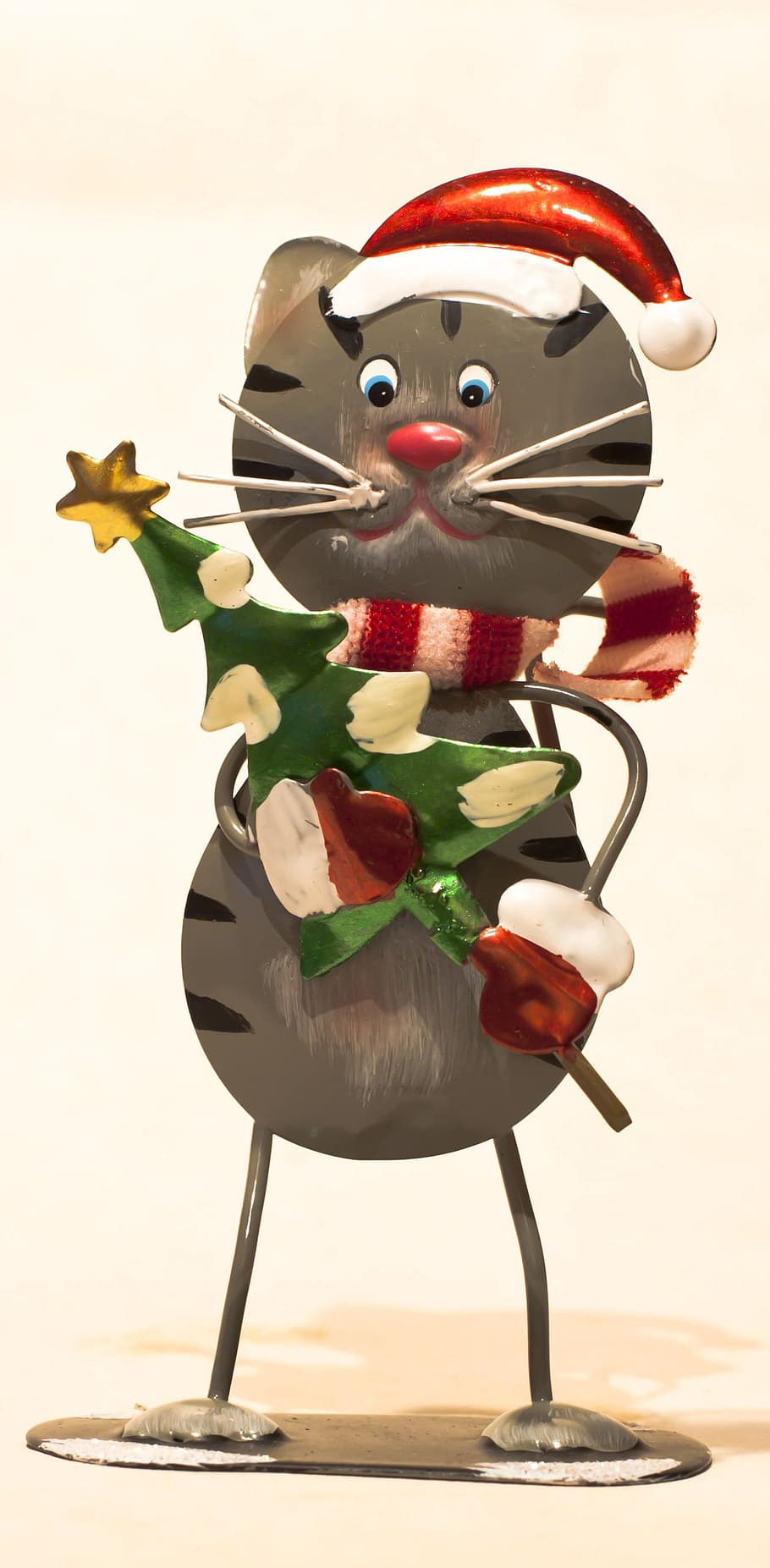 brown cat with Christmas Tree metal figurine, Decoration, mitbringsel HD wallpaper