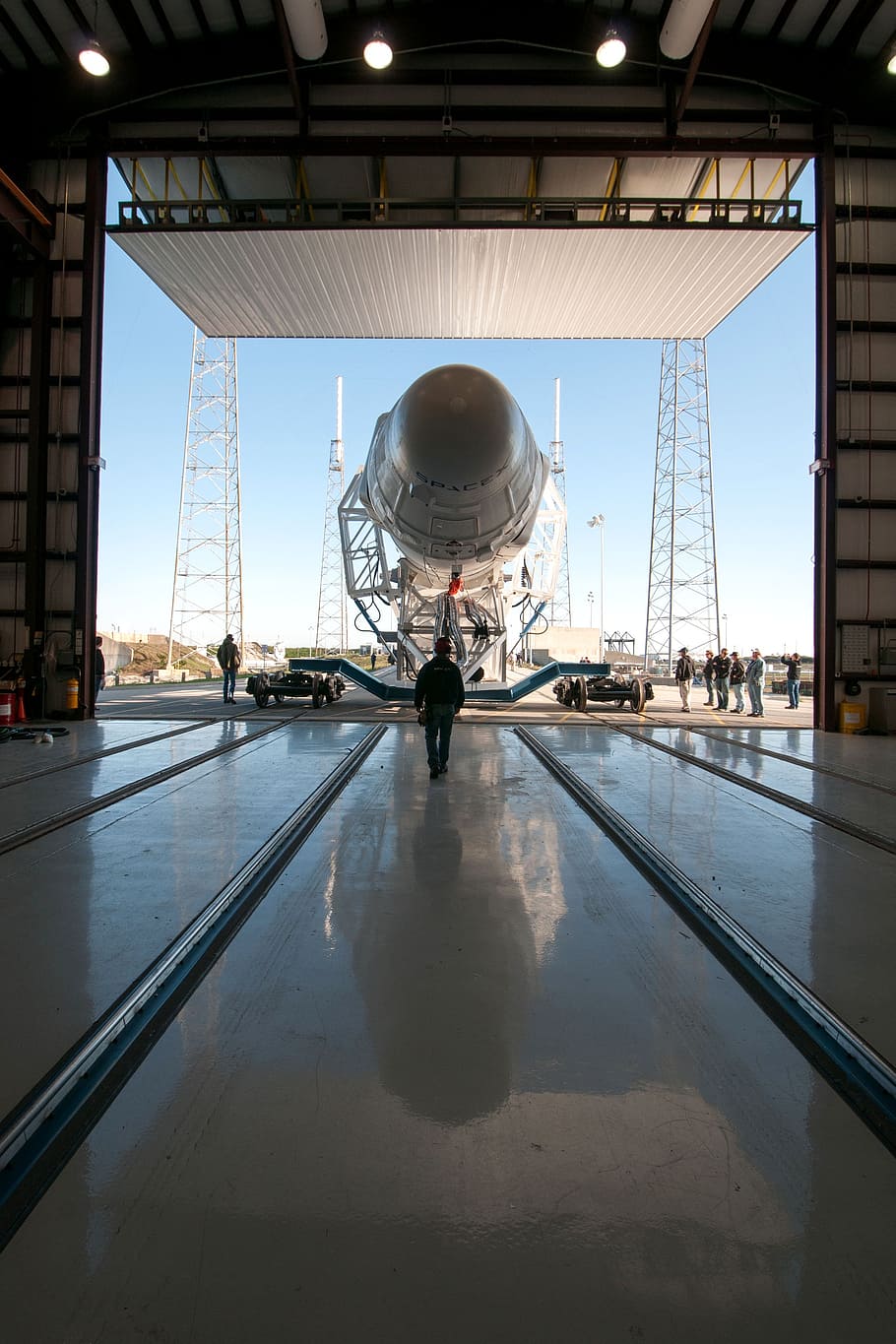 hangar, rocket, rocket science, transportation, spacex, industries HD wallpaper