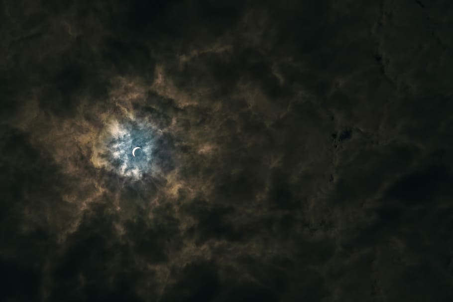 half moon surrounded by brown clouds, cloudy sky, night, sun HD wallpaper