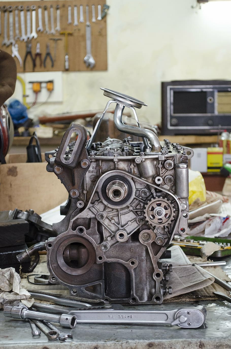 grey metal vehicle engine with handheld tools, automobile, engines HD wallpaper