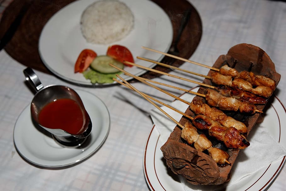 barbecue on tray beside plate with rice, eat, snack, delicious HD wallpaper