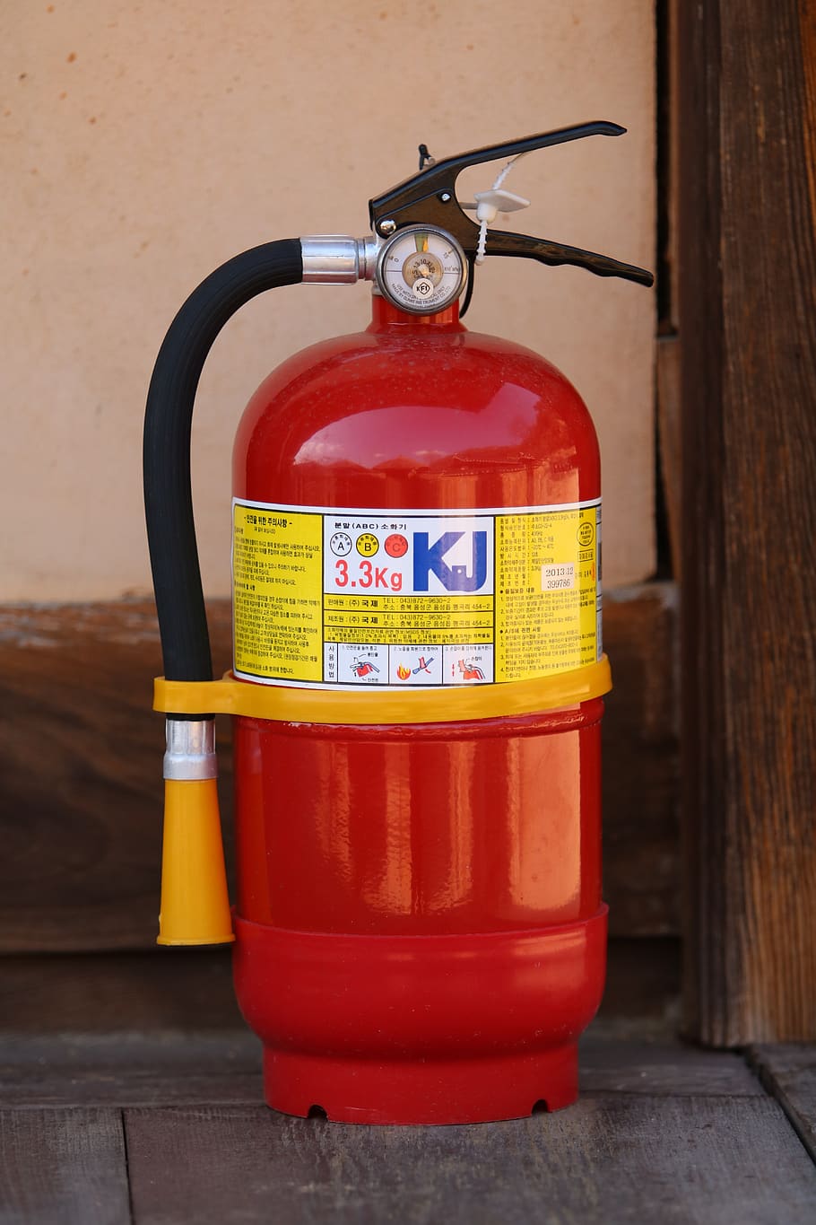 fire extinguisher, red, text, wood - material, communication HD wallpaper