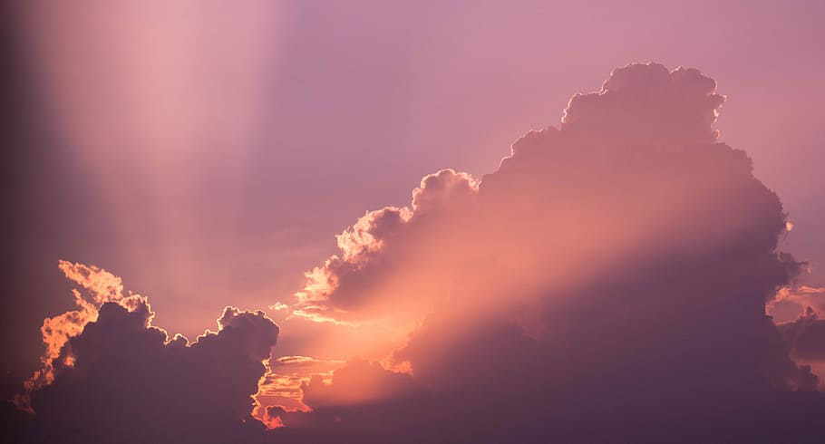 sunrays breaking through the clouds, photo of crepuscular rays and clouds HD wallpaper