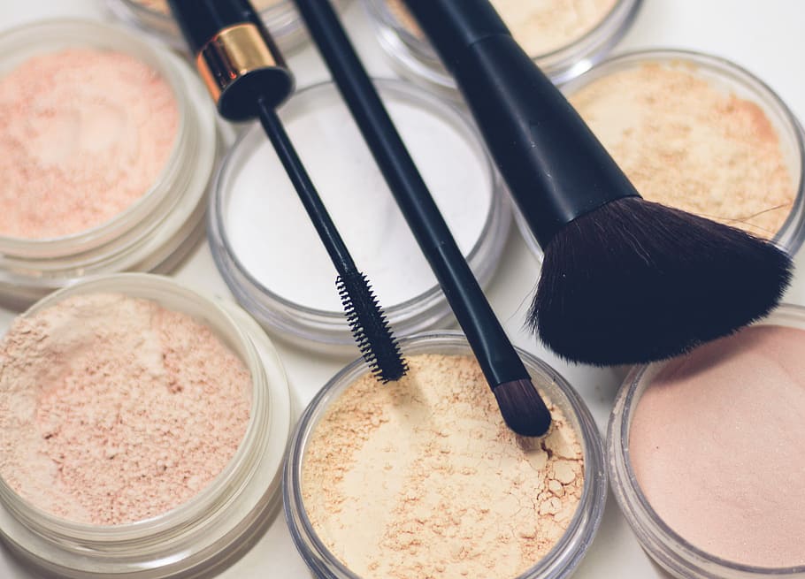 Is it okay to use powder for oily skin?