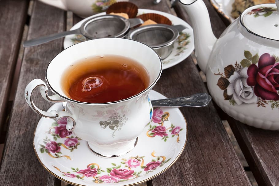 white teacup with tea and spoon, tee, service, earl gray, teapot HD wallpaper