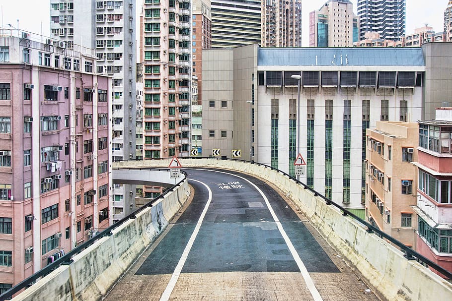 beige bridge, photo of concrete road surrounded by buildings HD wallpaper