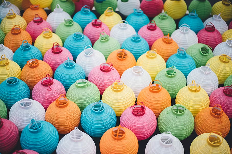 assorted-color sky lantern lot, assorted-color paper lanterns HD wallpaper