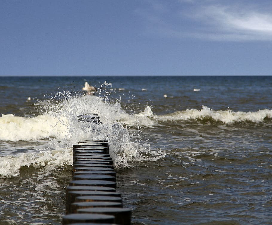 breakwater, wave, spray, windy, kołobrzeg, sea, motion, sky HD wallpaper