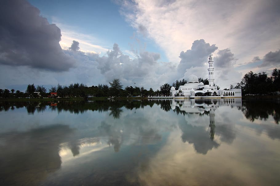 sky, water, clouds, building, lake, reflection, river, cloud - sky HD wallpaper