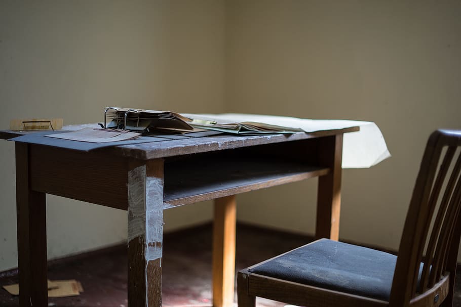 desk, table, paper, chair, old, ruin, office, abandoned, dirty HD wallpaper