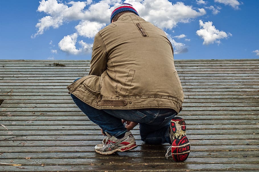 photographer, sky, web, clouds, boardwalk, one person, shoe HD wallpaper
