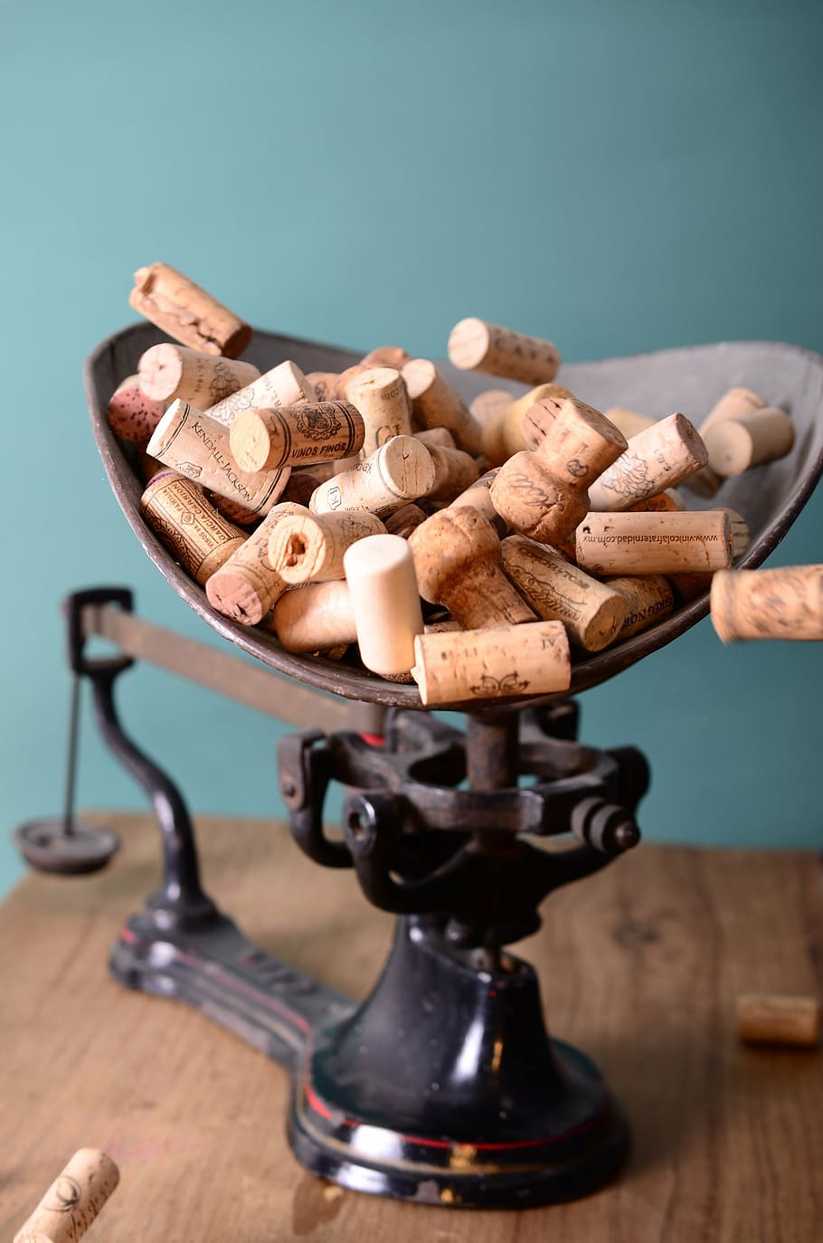 corks, stoppers, scale, weight, vintage, wine corks, retro HD wallpaper