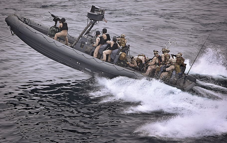 navy army on gray power boat, speeding, tactical military, training, HD wallpaper