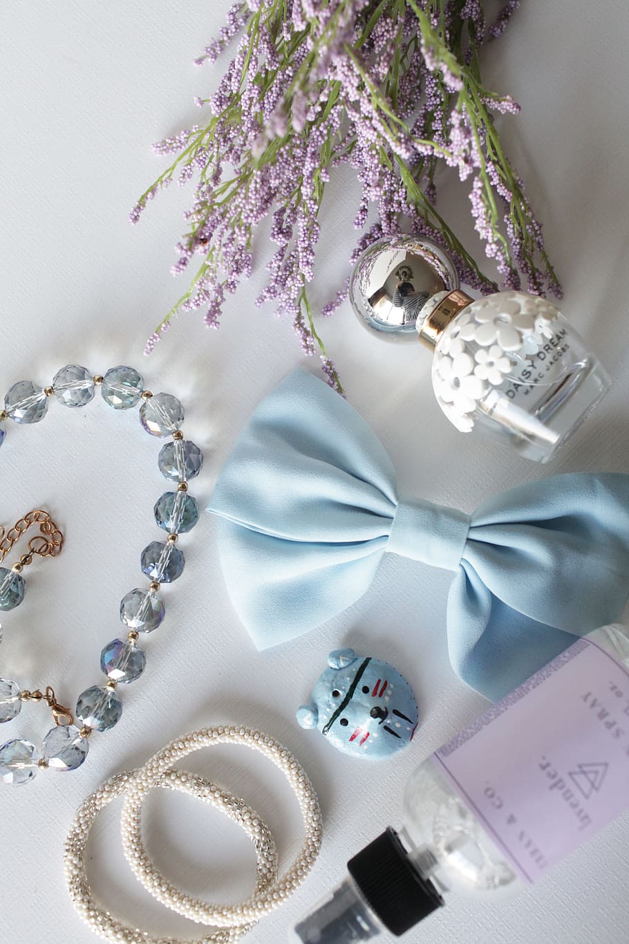 jewelry, accessories, bow, beads, flatlay, lavender, perfume HD wallpaper