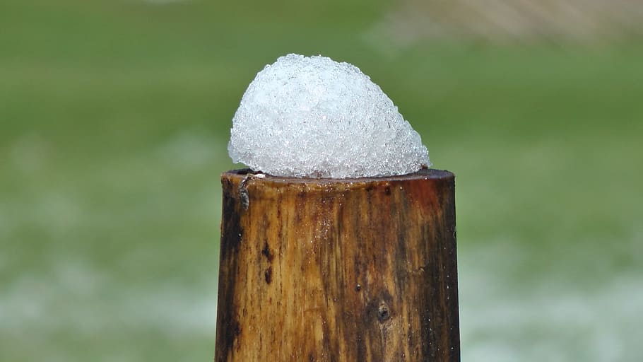 Spring, Nature, Snow, Pile, Wood, water, close-up, focus on foreground HD wallpaper