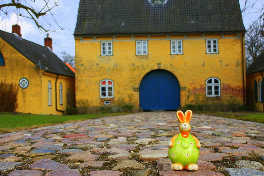Easter Bunny, Happy Easter, spring, figure, travel, hide, map HD wallpaper