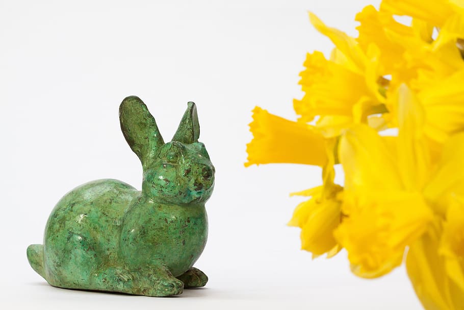 easter bunny, hare, sculpture, customs, easter egg, colorful HD wallpaper