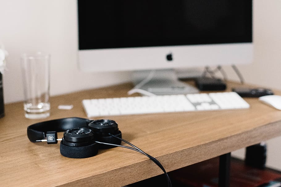 computer, keyboard, apple, electronics, modern, technology HD wallpaper