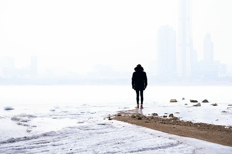 person standing on seashore during daytime, man standing on seashore HD wallpaper