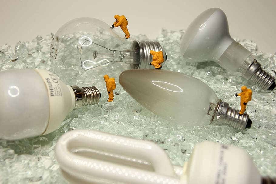 recycling, lamps, miniature figures, light, energy, energiesparlampe