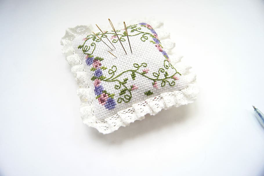 white and green crochet cushion, Cross Stitch, Manual, Needle