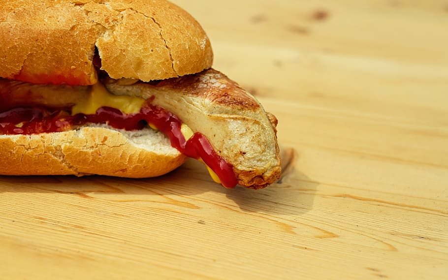 closeup photo of bun with meat, bratwurst, sausage, white, roll, HD wallpaper