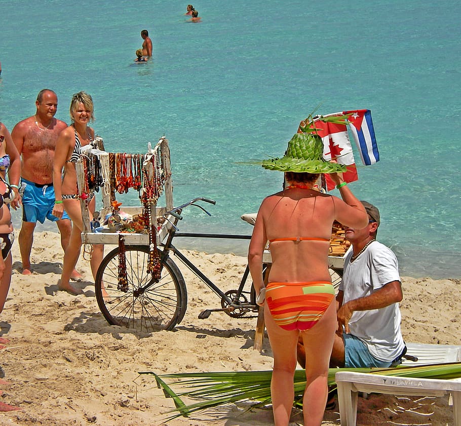 weaver of palm hats, varadero beach, craftsman, summer, holiday