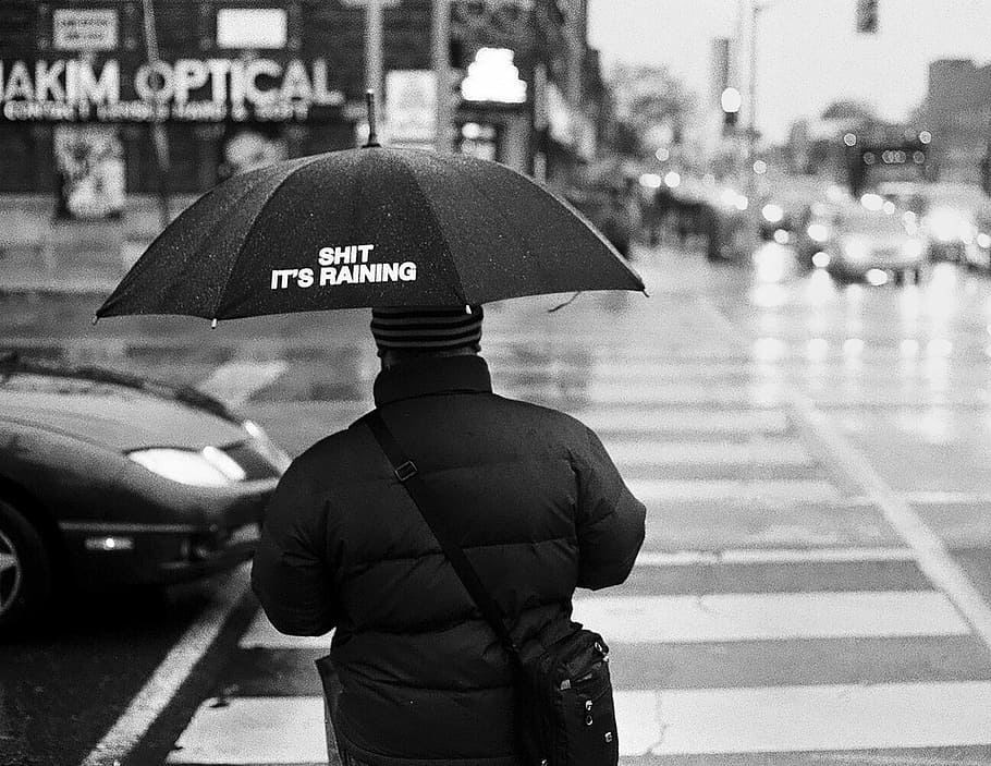 gracyscale photo of person holding umbrella walking on street, HD wallpaper