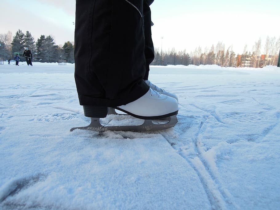 ice, skates, winter, snow, cold temperature, low section, real people HD wallpaper