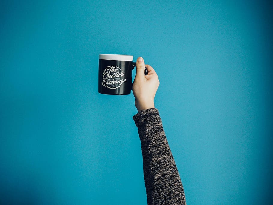 person carrying mug while raising it, drink, cup, hand, holding HD wallpaper