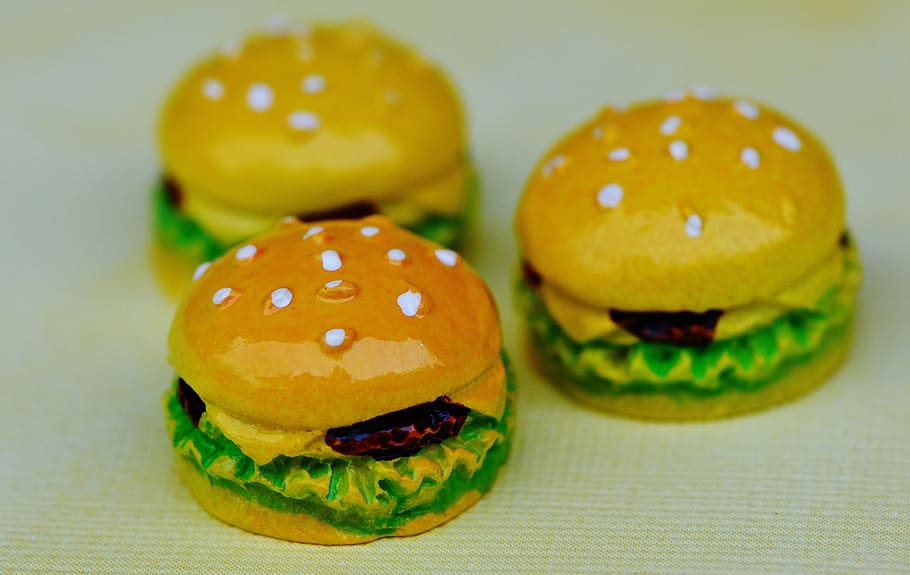 cheeseburger, miniature, ceramic, funny, decoration, fragile HD wallpaper