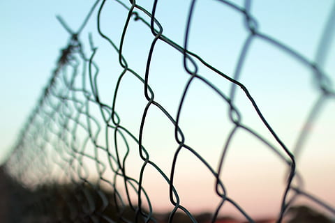 fence, obstacle, wire mesh, wire netting, chainlink fence, barrier HD wallpaper