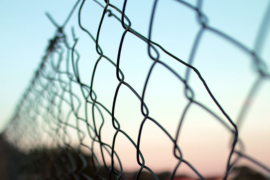 fence, obstacle, wire mesh, wire netting, chainlink fence, barrier HD wallpaper