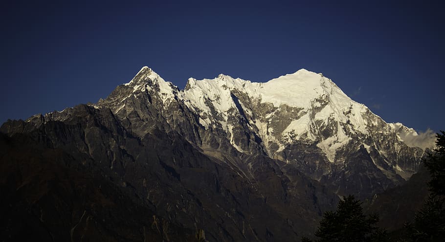 Lost in Landscape of Mt. Langtang, photo of ice covered rocky mountain during clear blue sky daytime, HD wallpaper