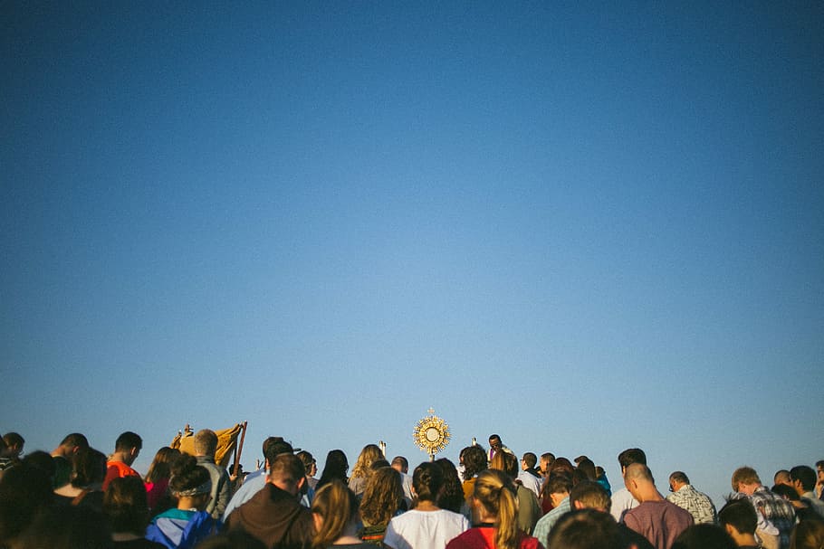 Eucharistic Adoration, group of people near monstrance, crowd, HD wallpaper