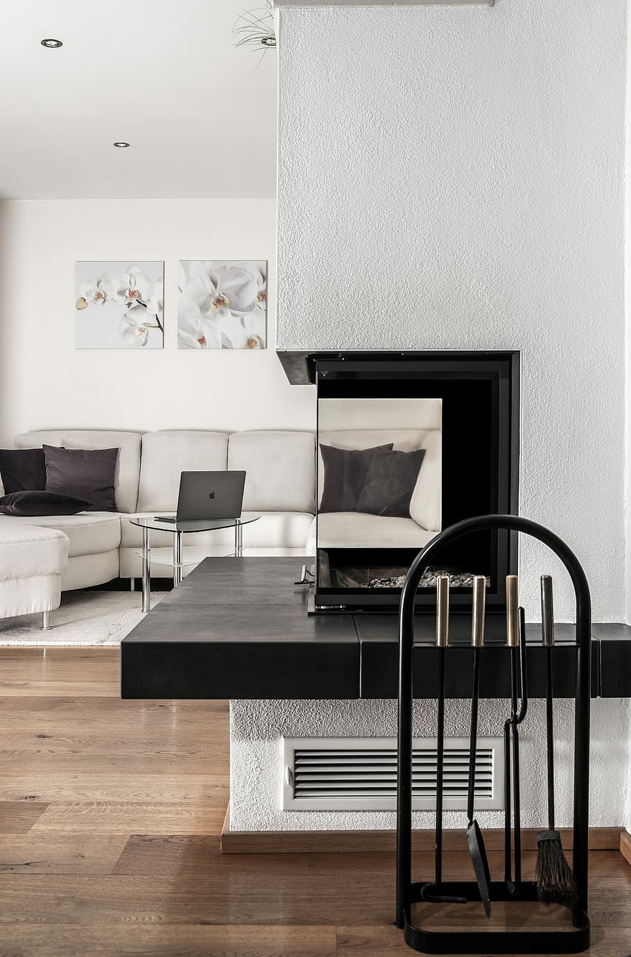 white sectional sofa and black table, white leather sofa, room HD wallpaper