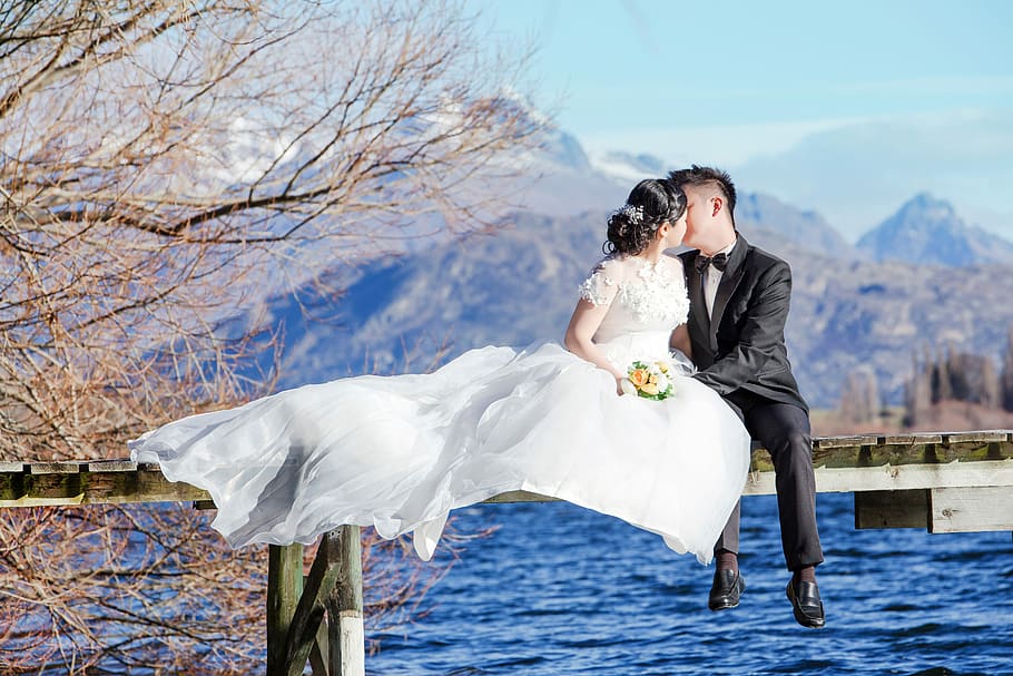 Bride and Groom Kissing by the Lake, dress, love, public domain, HD wallpaper
