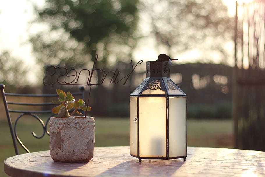 decoration, kindness, text, décor, table, lamp, decorative HD wallpaper