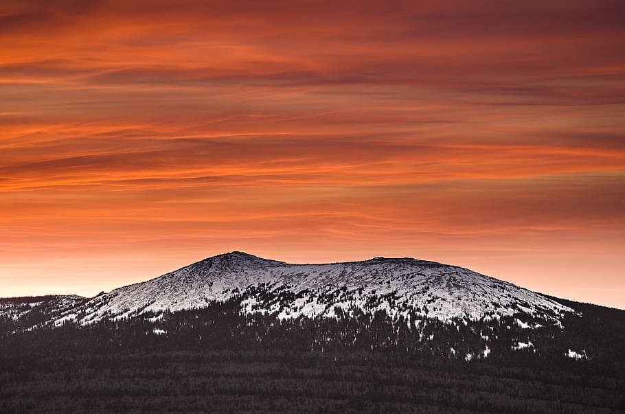 mountain alps with orange sky, snow filled mountain, sunset, sunrise HD wallpaper