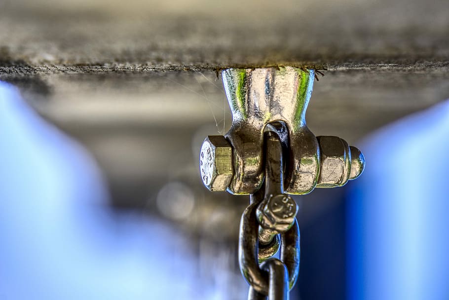 screw, mount, chain, iron, metal, wooden beams, fixing, festival HD wallpaper