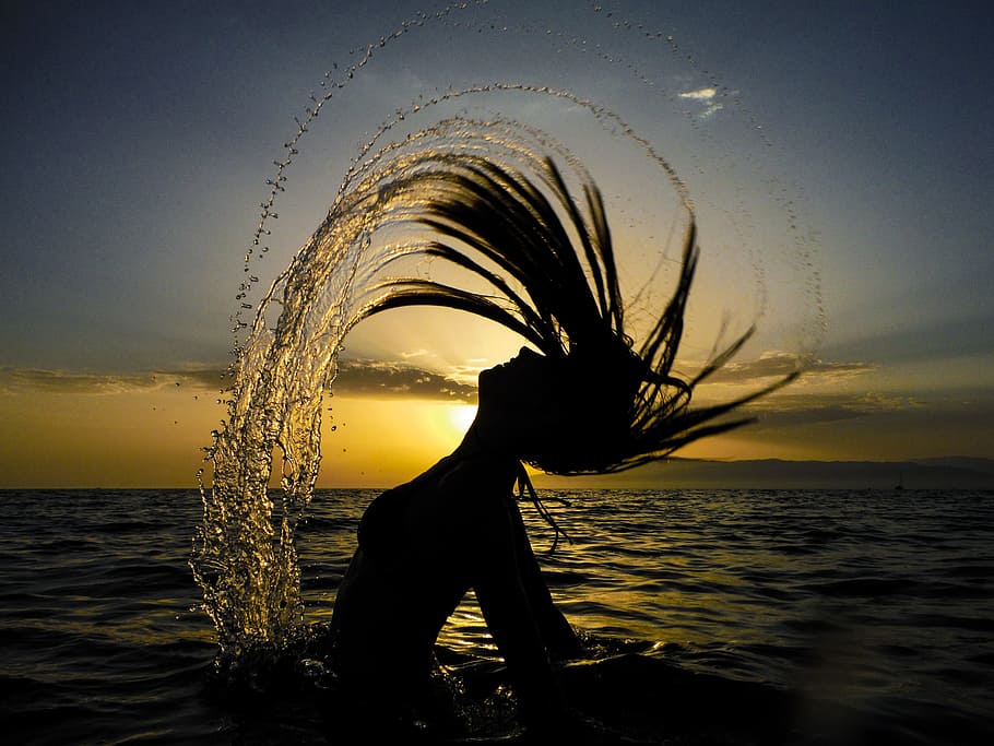 silhouette of a woman in body of water, beach, dark, shadow HD wallpaper
