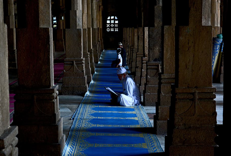 Hd Wallpaper: Post, Church, Inside, People, Men, Praying, Reading 