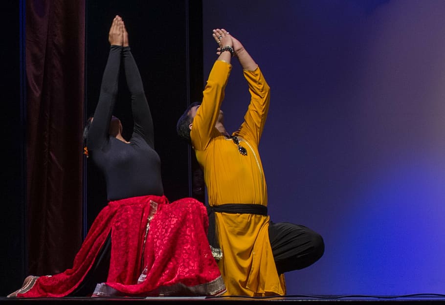 man and woman performing, indian dance, traditional, surrender HD wallpaper