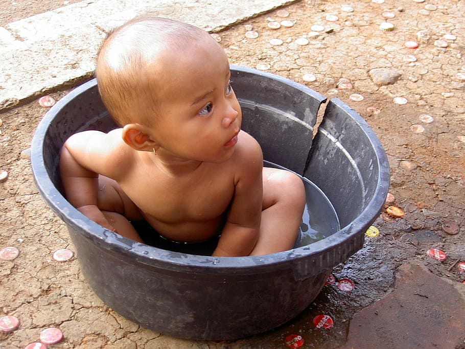 baby, indonesia, baby bath, wash, childhood, one person, real people