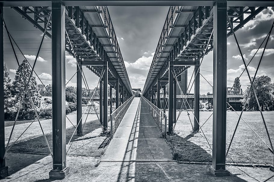 grayscale photography of steel bridge frames, path, road, street HD wallpaper