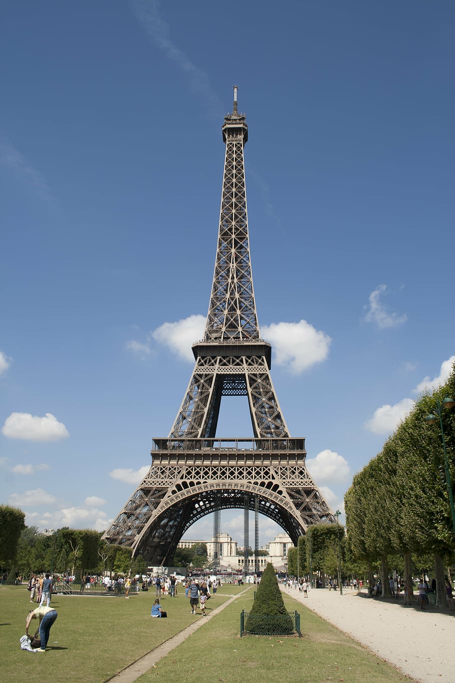 HD wallpaper: the eiffel tower, paris, garden, paris - France, famous ...