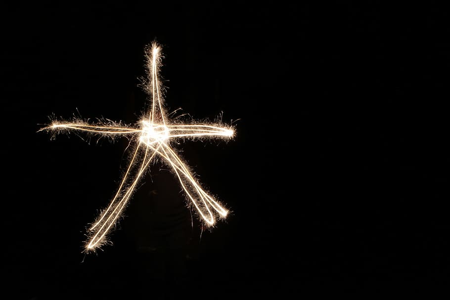 sparkler, light art, star, night, firework - Man Made Object HD wallpaper