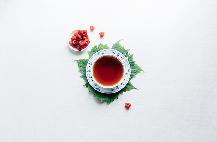 round white cup with saucer filled with red liquid, round ceramic tomato sauce HD wallpaper