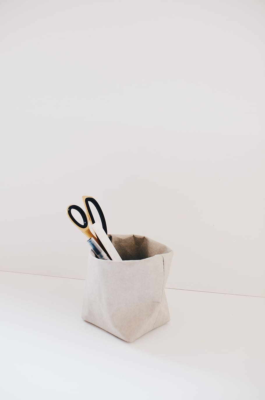 gray pen organizer, yellow scissor in organizer, tool, ruler HD wallpaper